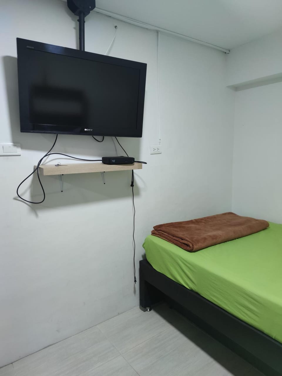 HABITACION AMOBLADA SECTOR LAURELES-ESTADIO #1 Madrid Apartment in Medellin