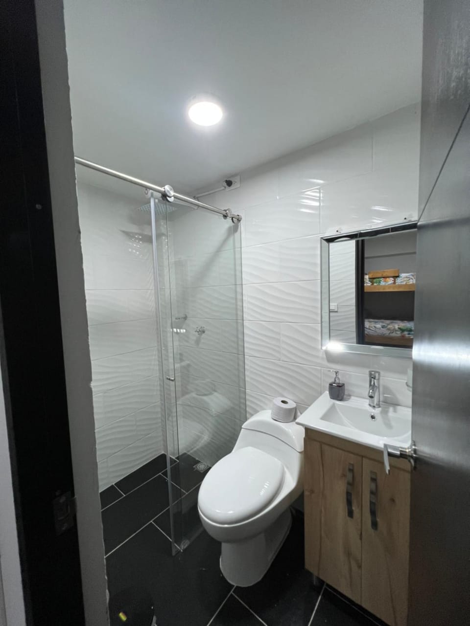 HABITACION AMOBLADA SECTOR LAURELES-ESTADIO #1 Madrid Apartment in Medellin
