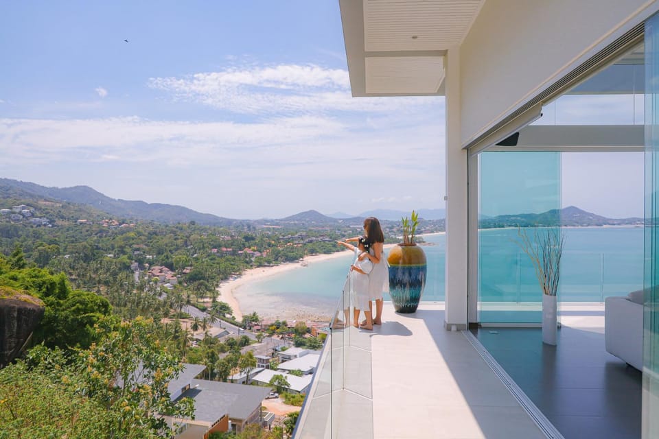 City view, Sea view