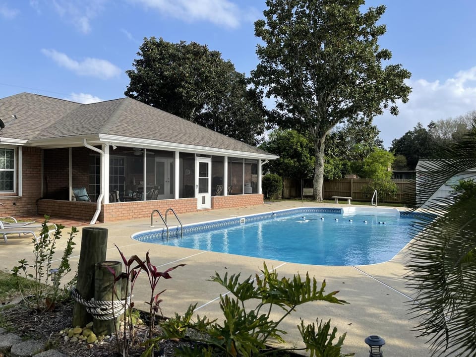 Property building, Swimming pool