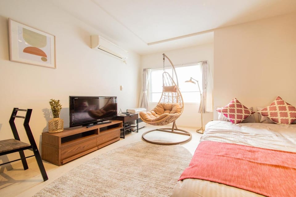 Bed, TV and multimedia