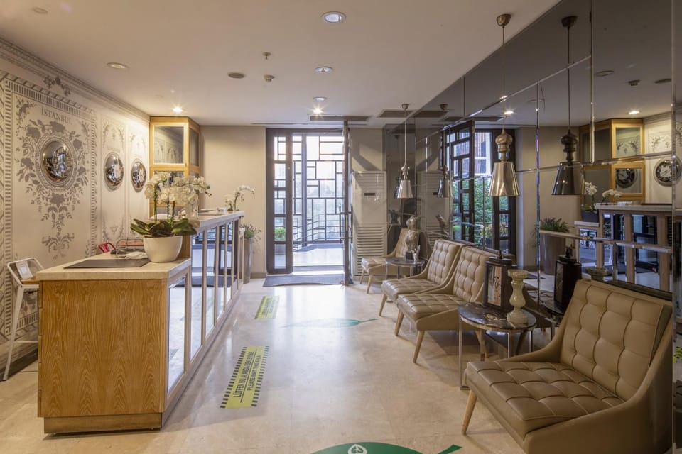 Lobby or reception, Lobby or reception