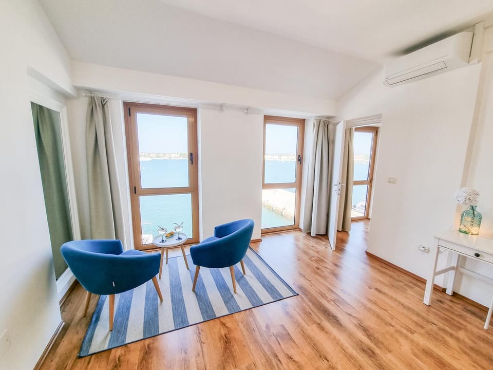 Bedroom, Sea view, air conditioner