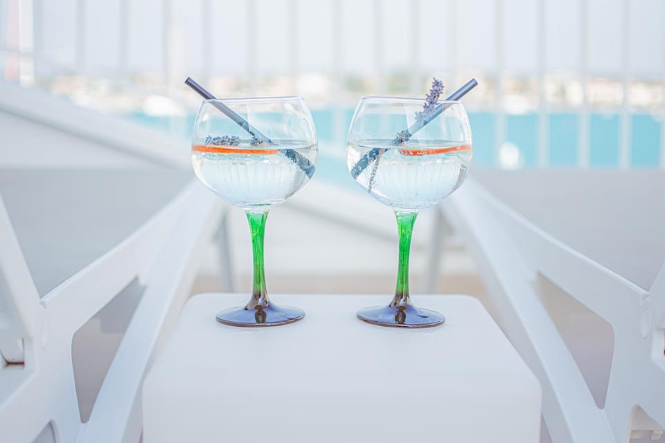 Balcony/Terrace, Sea view, Drinks