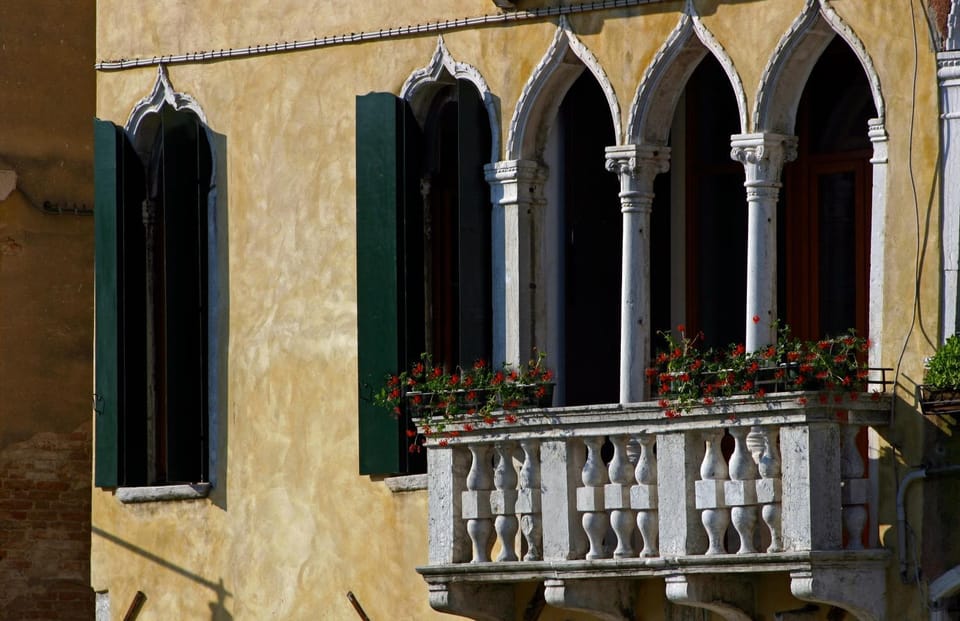 Property building, Balcony/Terrace