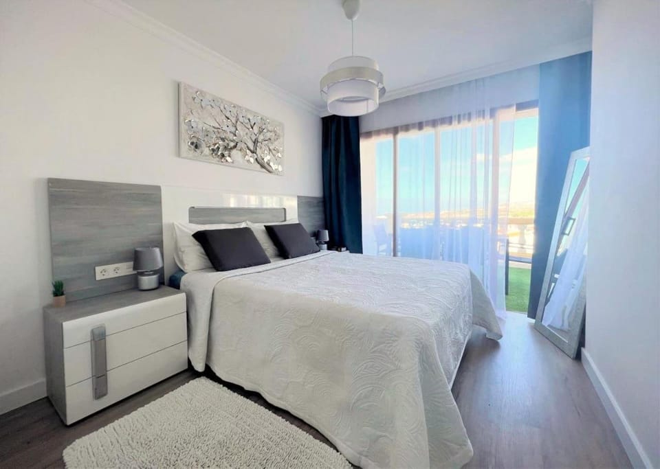 Bed, Photo of the whole room, Bedroom, Sea view