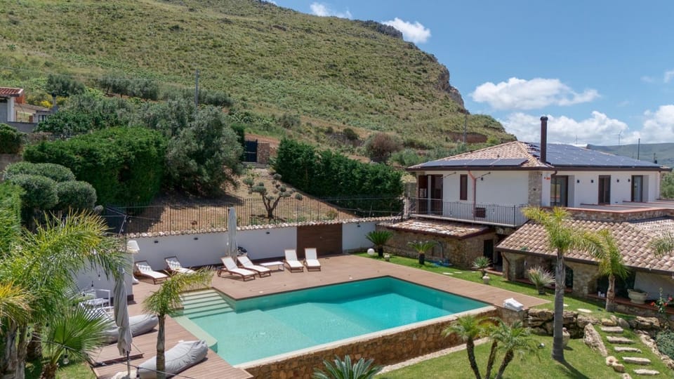 B&b Villa Cusenza Bed and Breakfast in Partinico