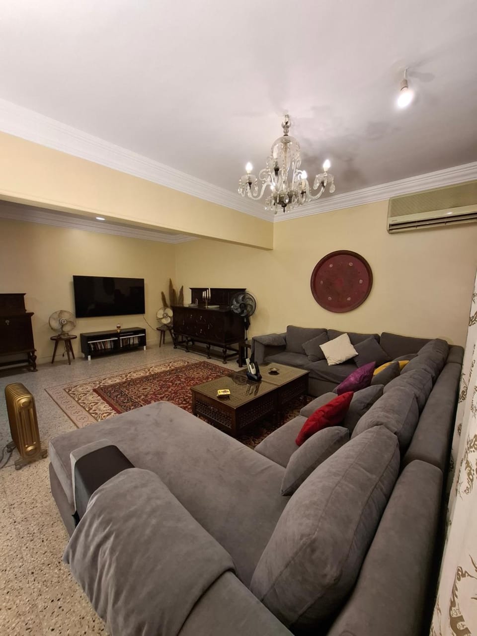 TV and multimedia, Living room, Seating area