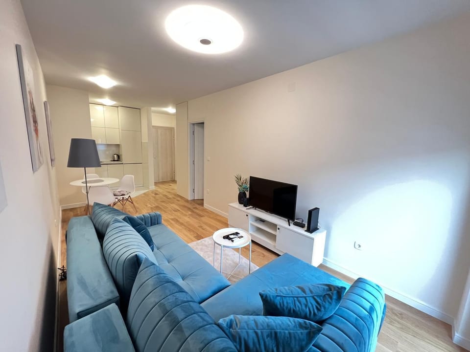 TV and multimedia, Kitchen or kitchenette, Living room