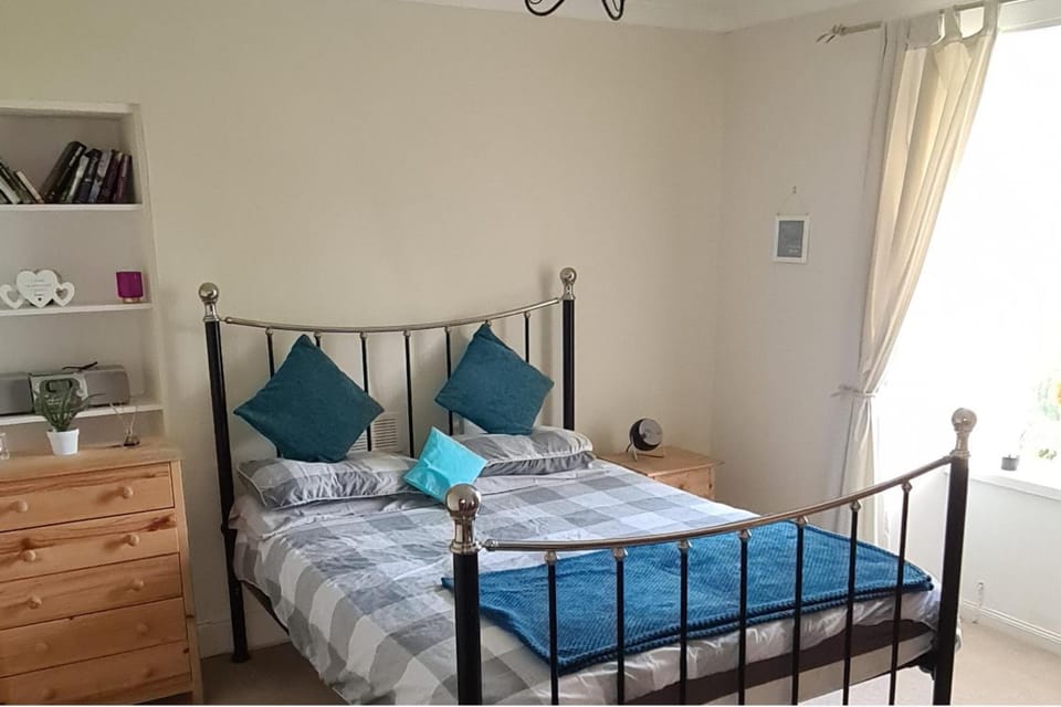 4 Bed Cottage Sleeps 6-Pet-Friendly-Private Garden House in Scotland