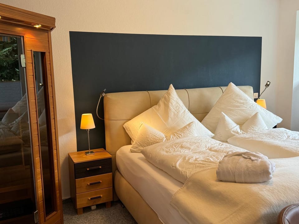 Sauna, Bedroom