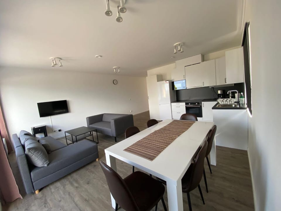 Living room, Dining area, kitchen