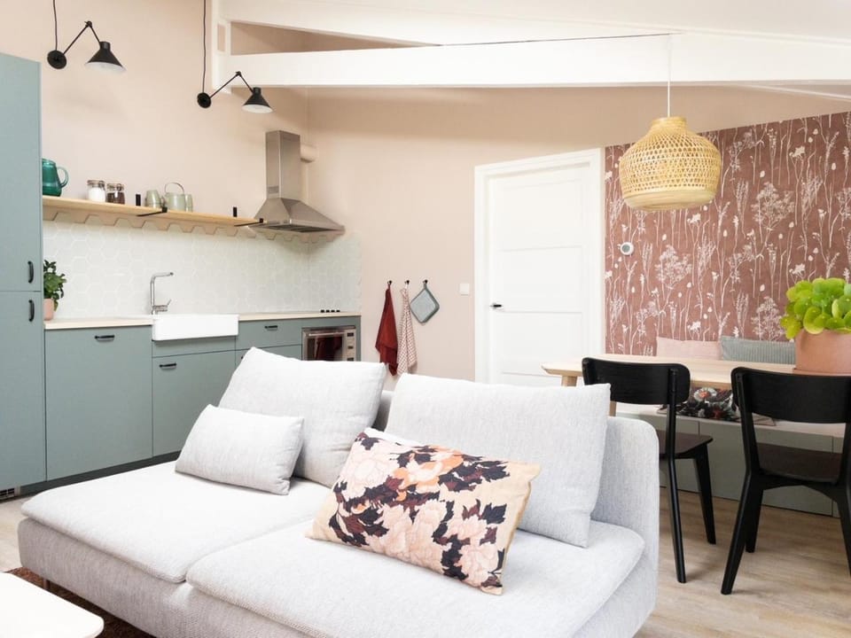 Living room, Dining area, kitchen