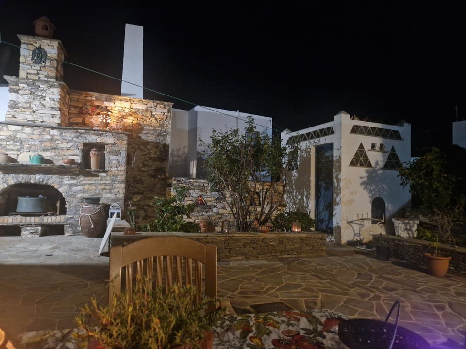 Apartment in the center of Artemonas, Sifnos Apartment in Milos