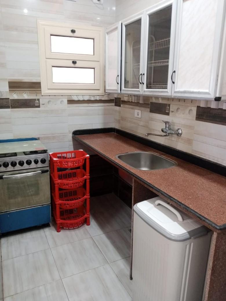 Kitchen or kitchenette, Communal kitchen