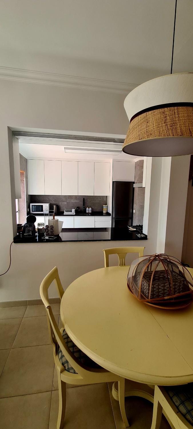 Kitchen or kitchenette, Dining area, stove