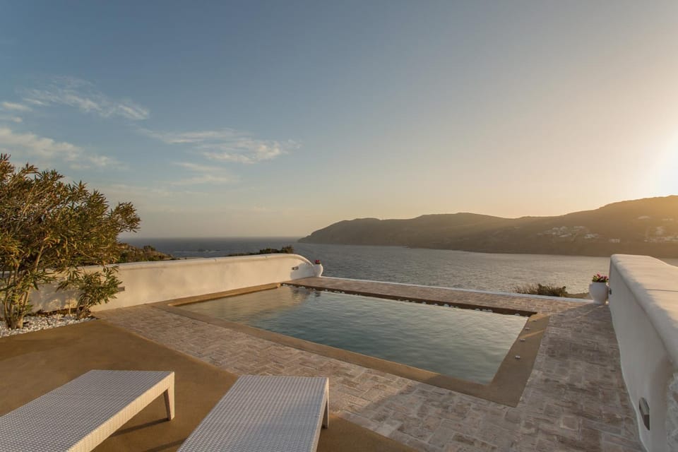 Beyond Blue Mykonos House in Mykonos, Mikonos 846 00, Greece