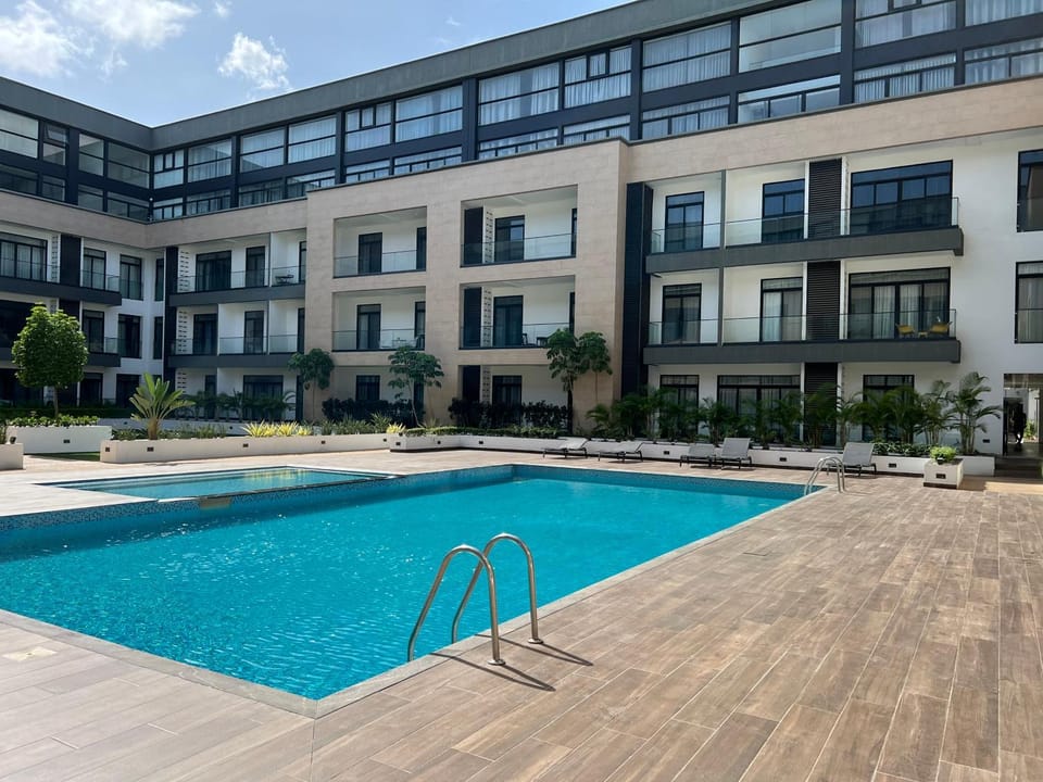 Property building, Swimming pool