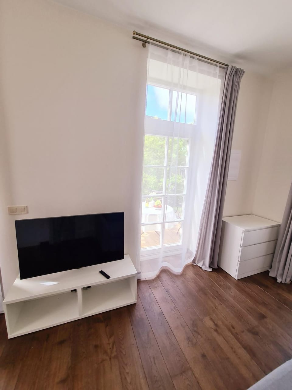 Communal lounge/ TV room, TV and multimedia, Living room, Seating area