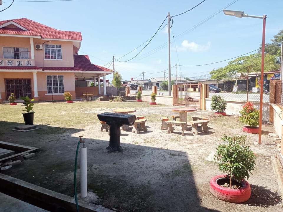 Orkid Camelia Homestay - Near Drawbridge, Mayang Mall, KTCC, Pasar Payang House in Terengganu, Malaysia