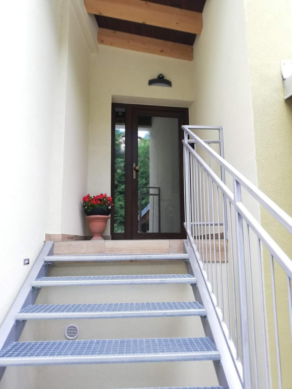 Facade/entrance