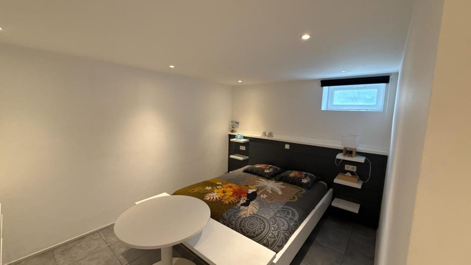 Appartement 5 personne avec accès piscine jacuzzi disponibilité saisonnière NEW PROPERTY MANAGEMENT ! Apartment in Wallonia, Belgium