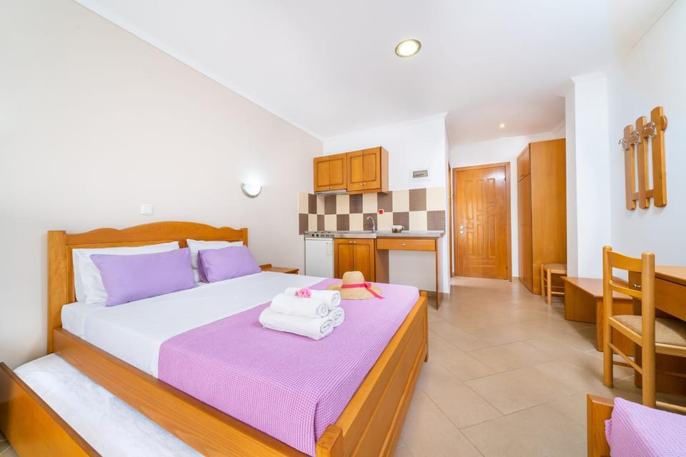 Kitchen or kitchenette, Photo of the whole room, Bedroom, wardrobe