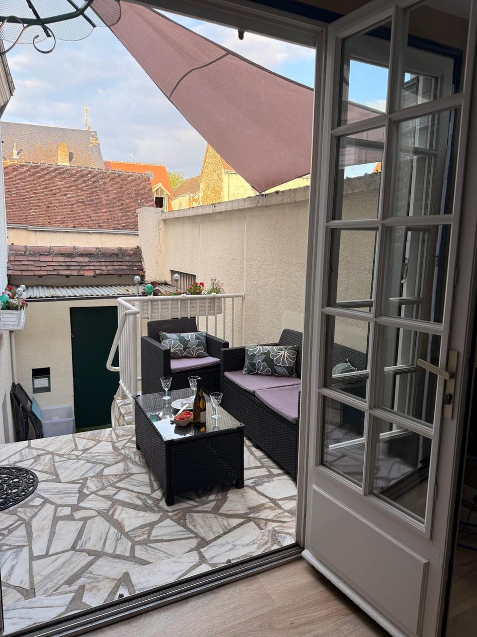 Property building, Living room
