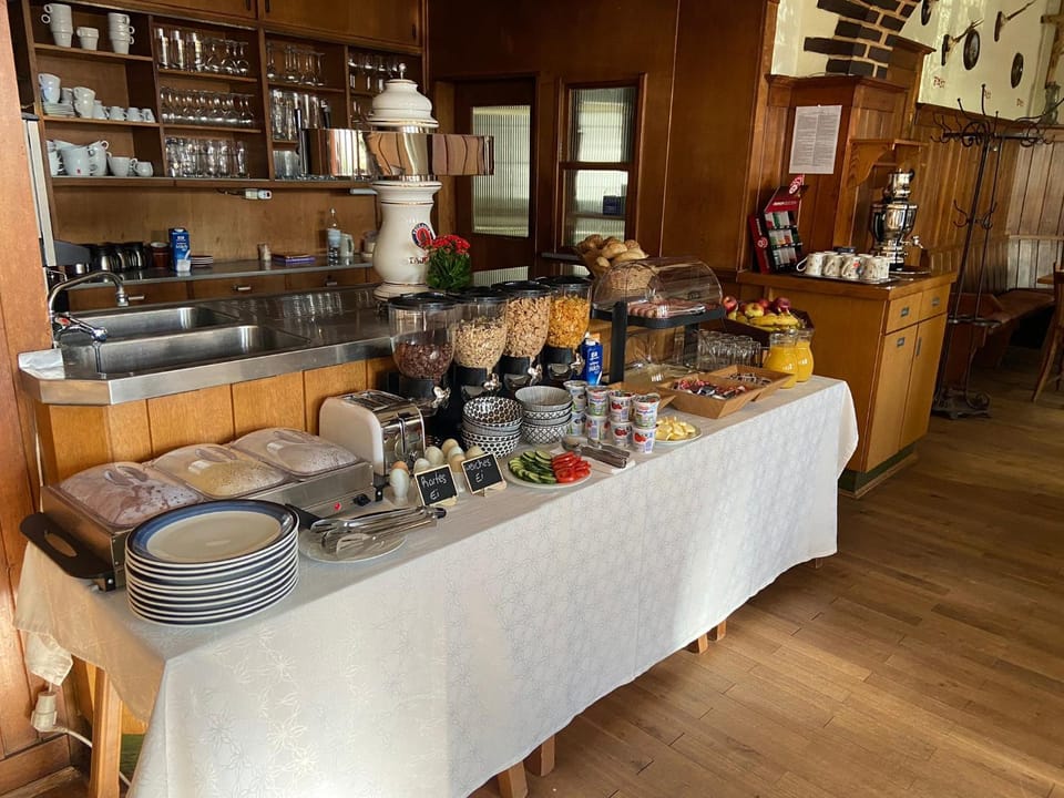 Food and drinks, Food, Breakfast, Continental breakfast, Buffet breakfast