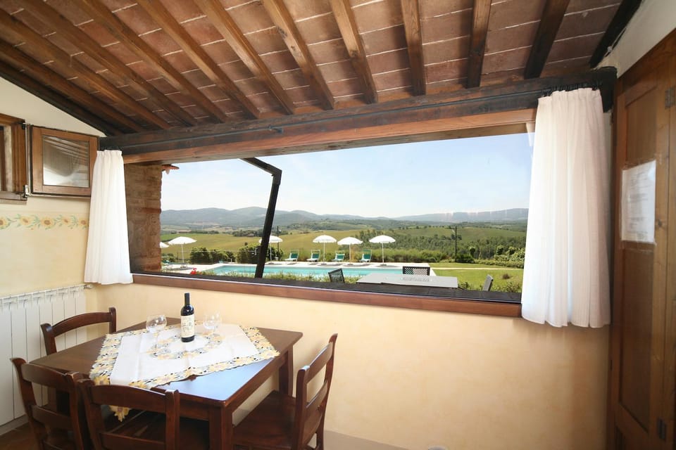 View (from property/room), Dining area, Garden view, Pool view