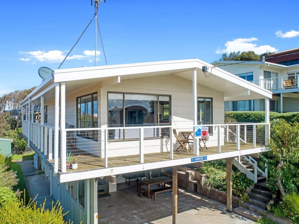 Surf Reef - BYO Linen House in Apollo Bay