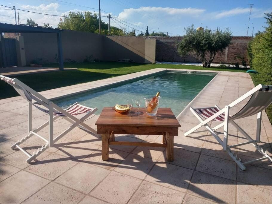 Swimming pool