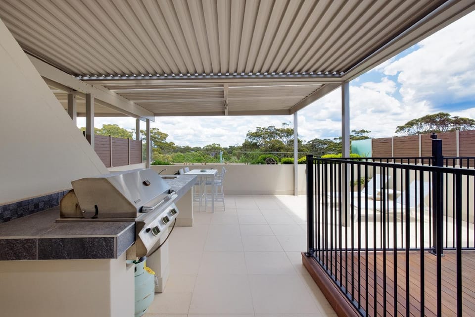 Patio, Day, View (from property/room), Balcony/Terrace, Seating area, Dining area, Entertainment