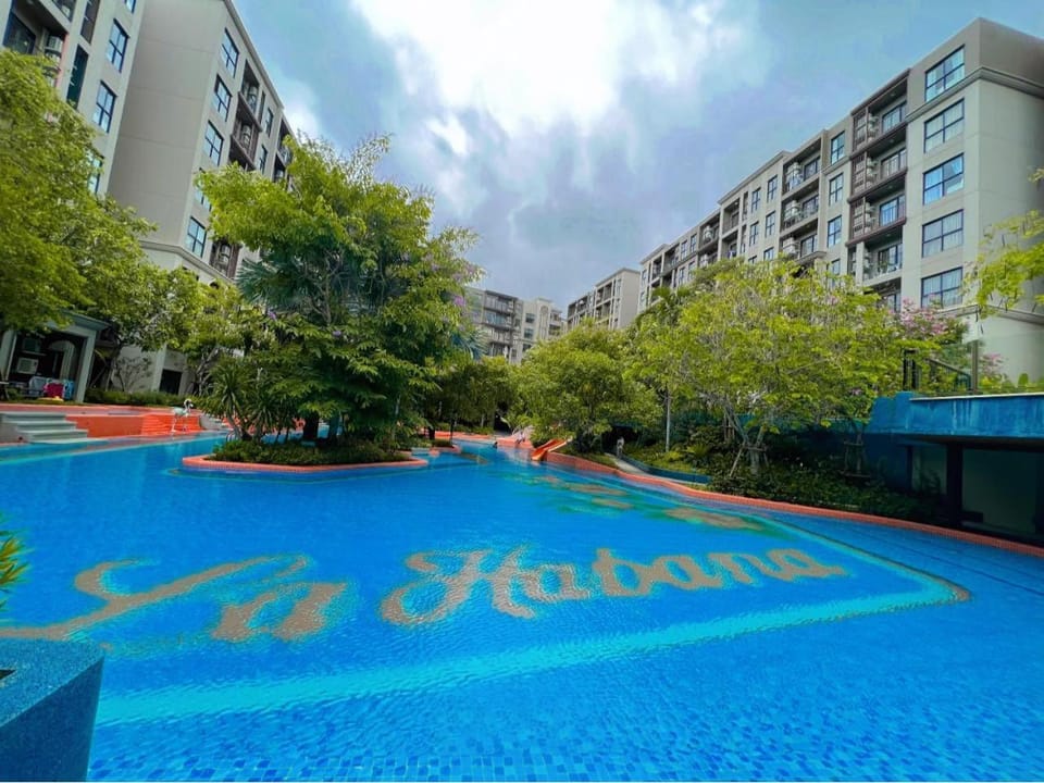 Property building, Swimming pool