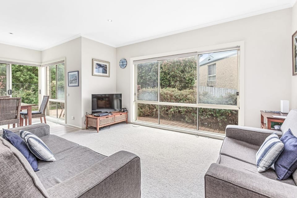 Edwards Apartment in Apollo Bay