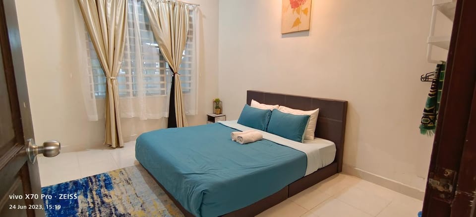 Bedroom, air conditioner