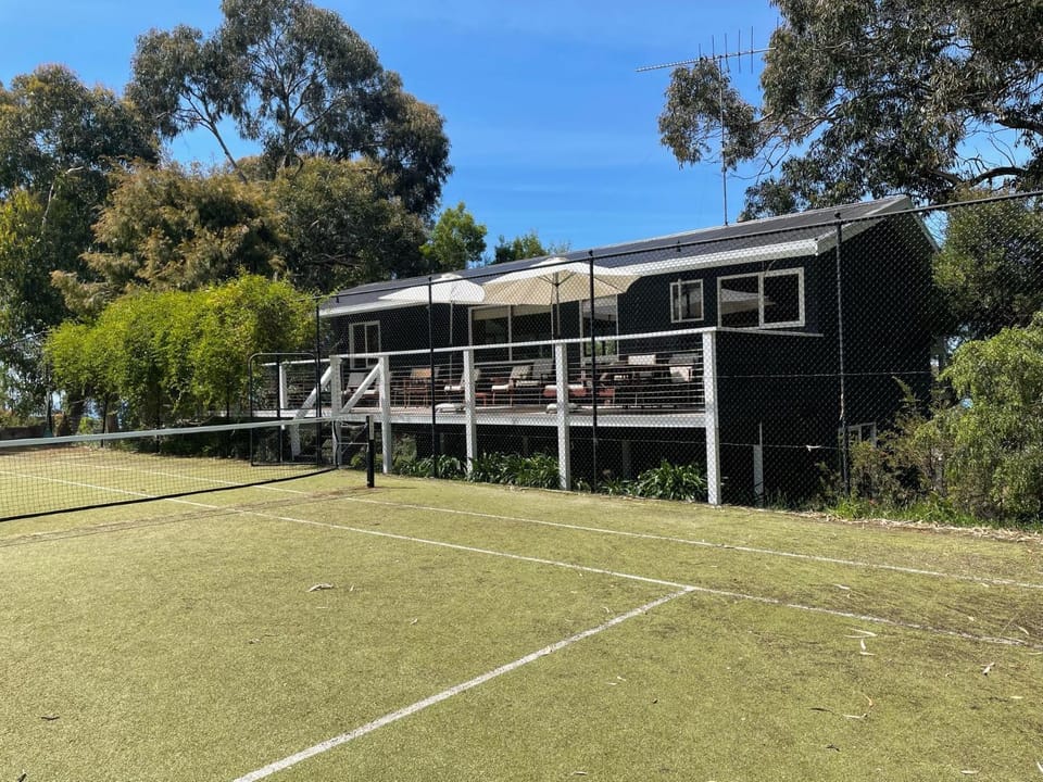 Property building, Tennis court