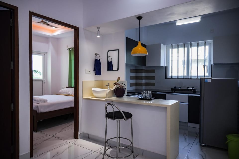 Kitchen or kitchenette, Communal kitchen