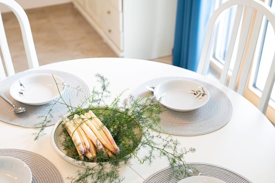 Decorative detail, Dining area