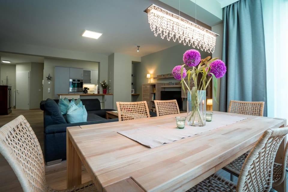 Kitchen or kitchenette, Living room, Seating area