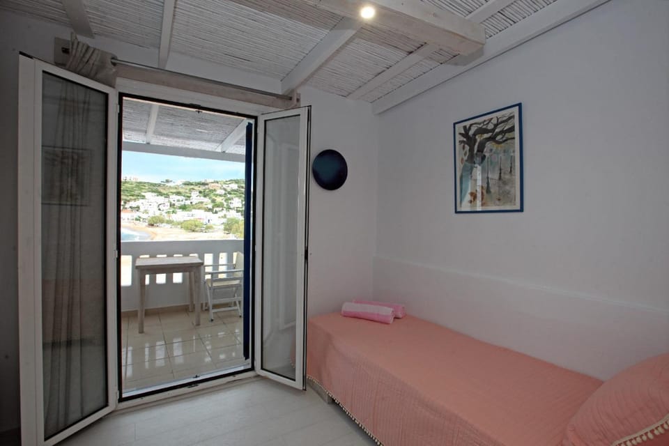 Bed, Balcony/Terrace, Living room, Bedroom, Sea view