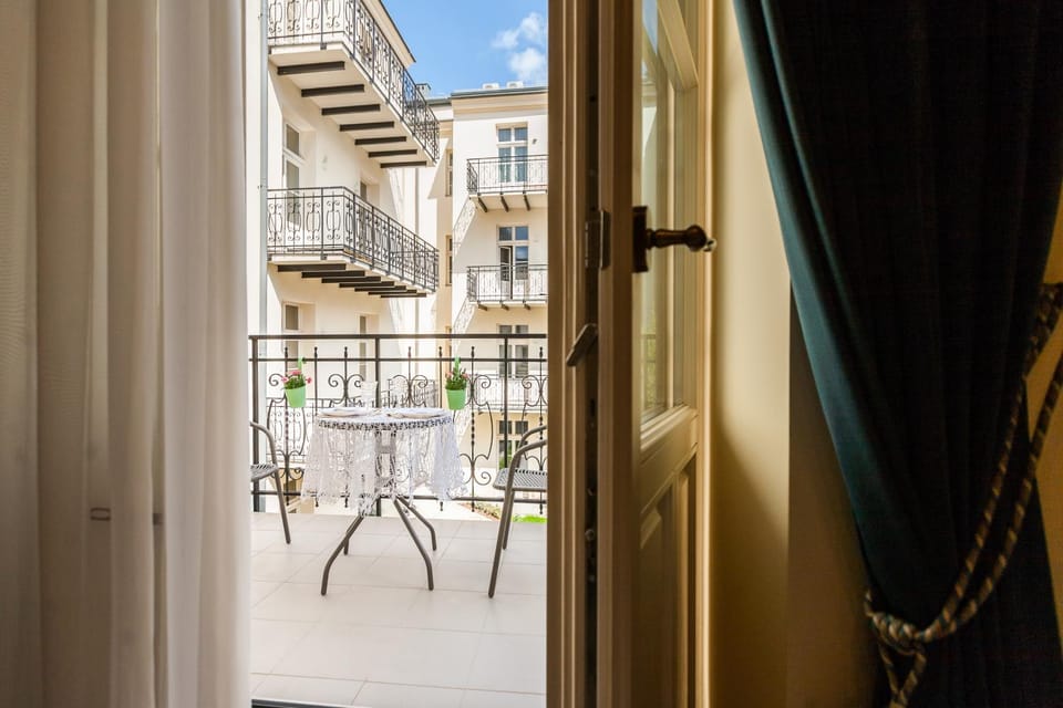 View (from property/room), Balcony/Terrace