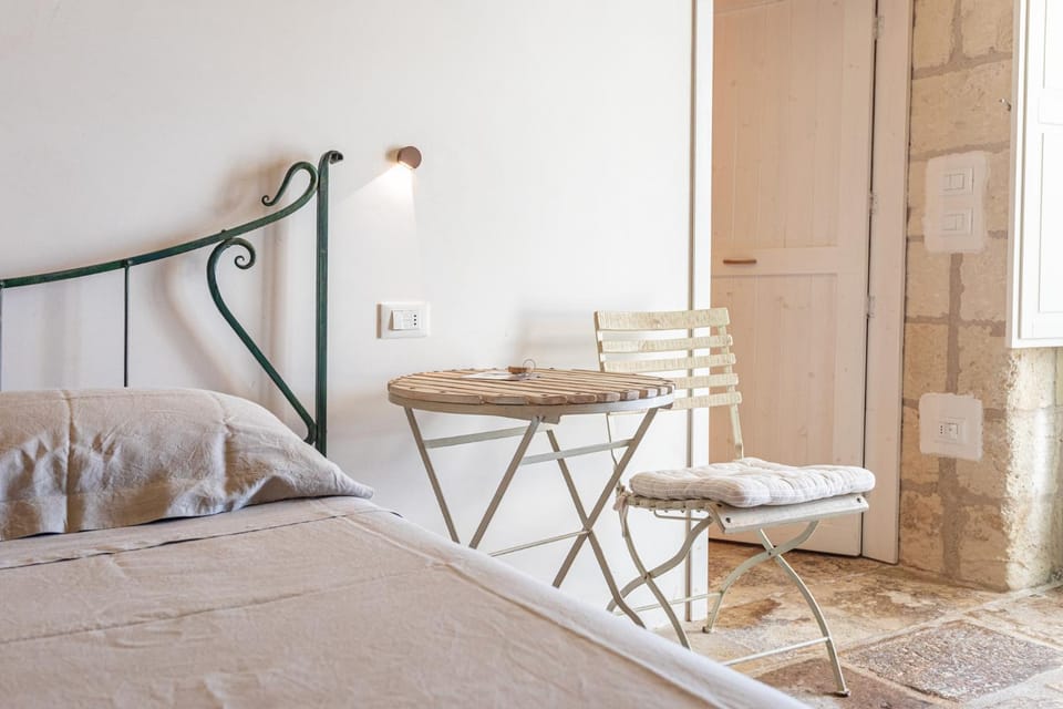 Masseria Torre Sant'Andrea (Antica Masseria Malapezza) Bed and Breakfast in Apulia
