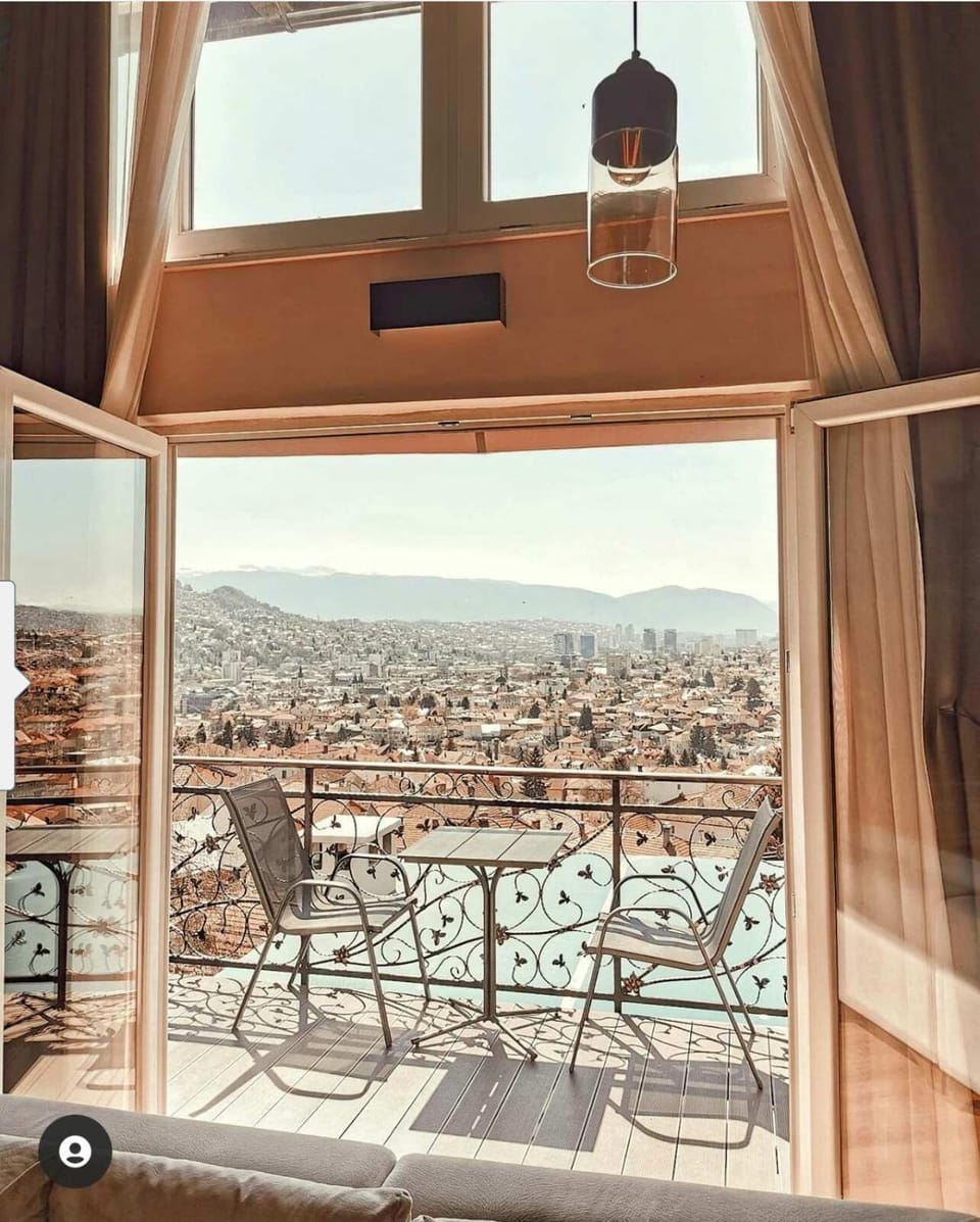 Day, View (from property/room), Balcony/Terrace, City view