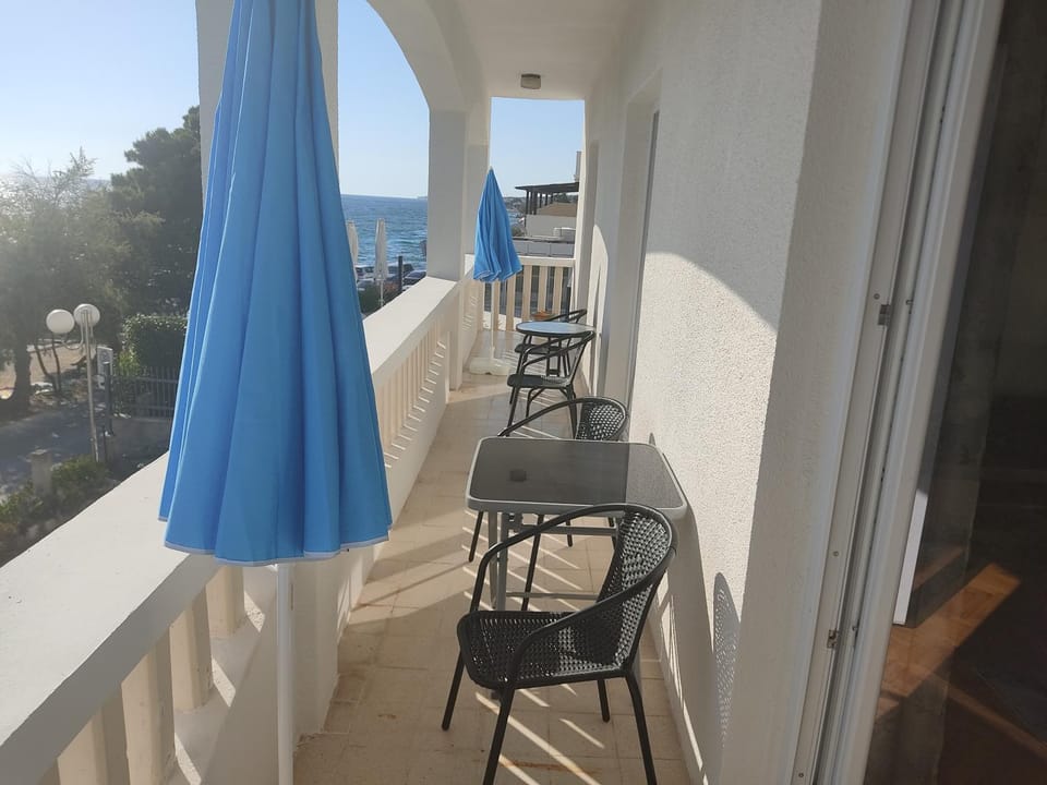 Patio, Day, Natural landscape, View (from property/room), Balcony/Terrace, Sea view