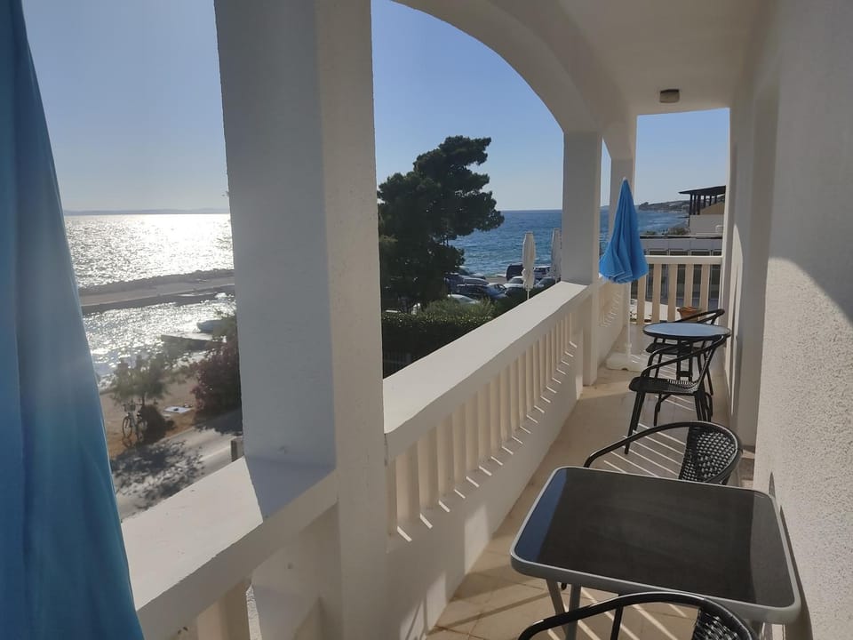 Day, Natural landscape, View (from property/room), Balcony/Terrace, Seating area, Sea view