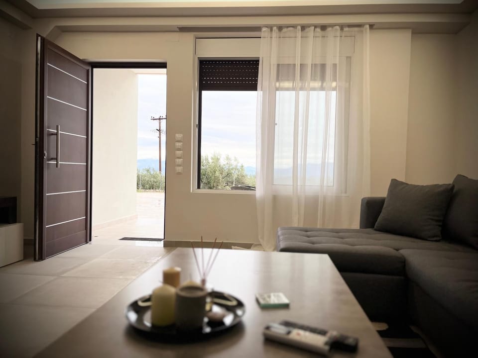 ενtreé guest house near Palamidi Castle Apartment in Argolis, Greece