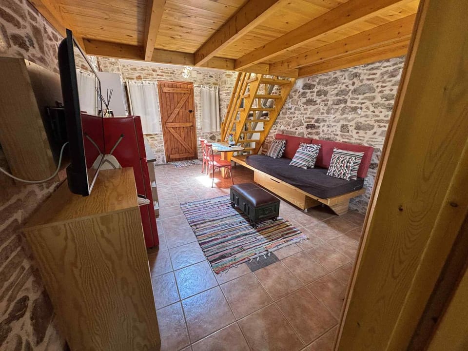 Lavrio stone house 5 min from the centre/port Apartment in East Attica Regional Unit, Greece