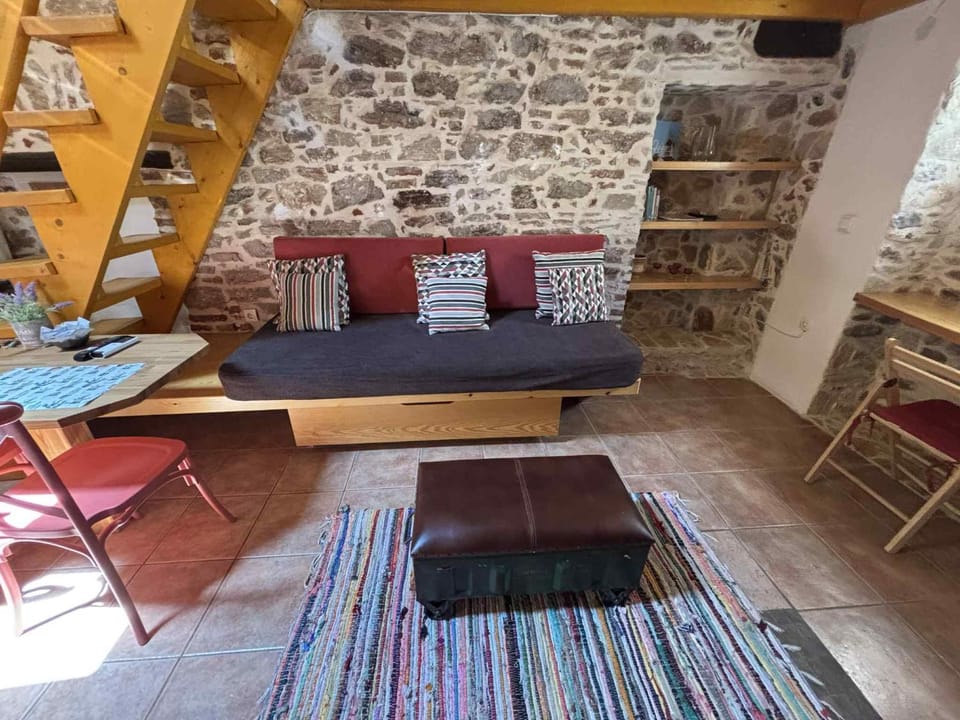 Lavrio stone house 5 min from the centre/port Apartment in East Attica Regional Unit, Greece