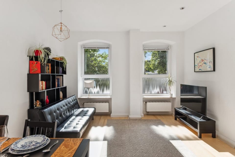 TV and multimedia, Living room, Dining area